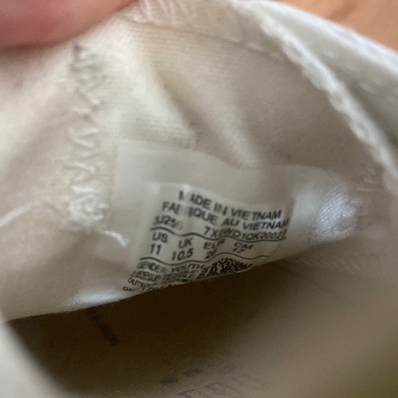 Converse - Picture 6 of 6